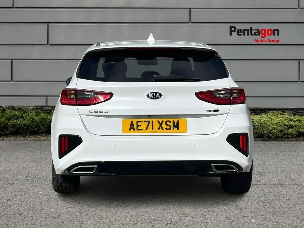 2021-kia-ceed-15-t-gdi-gt-line-big-13