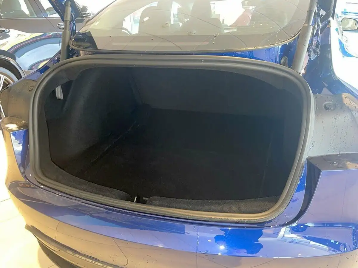 2024-tesla-model-3-e-rwd-big-10