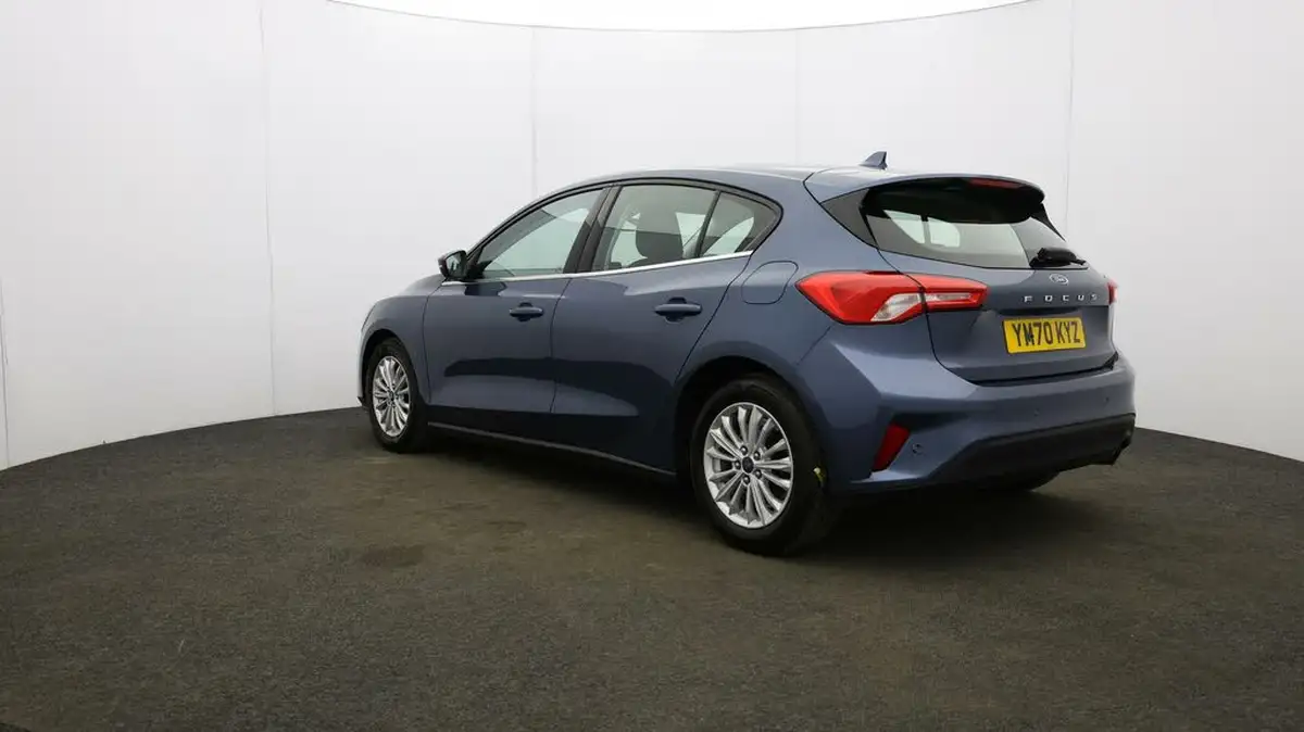 2021-ford-focus-15-titanium-edition-hatchback-big-45