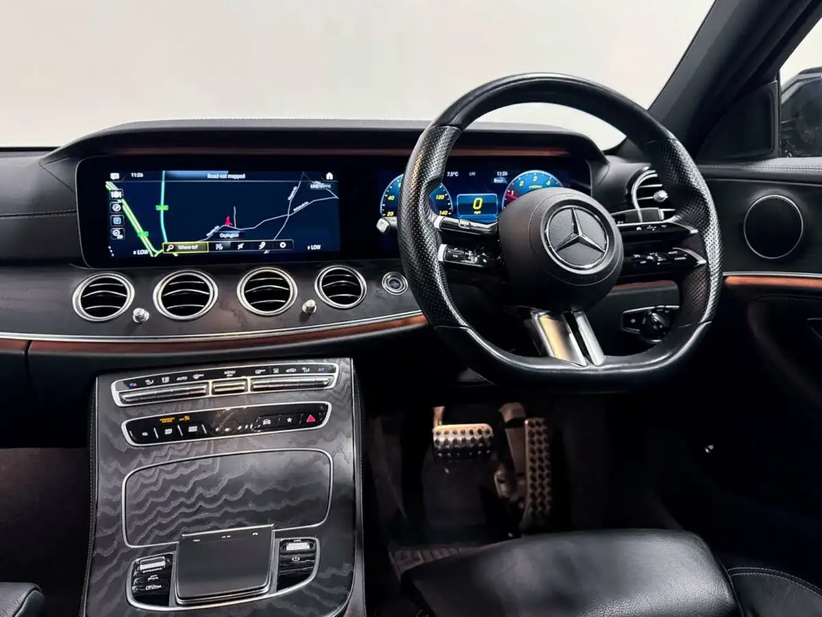 2020-mercedes-benz-e-class-20d-e300de-amg-line-eq-power-saloon-4d-big-37