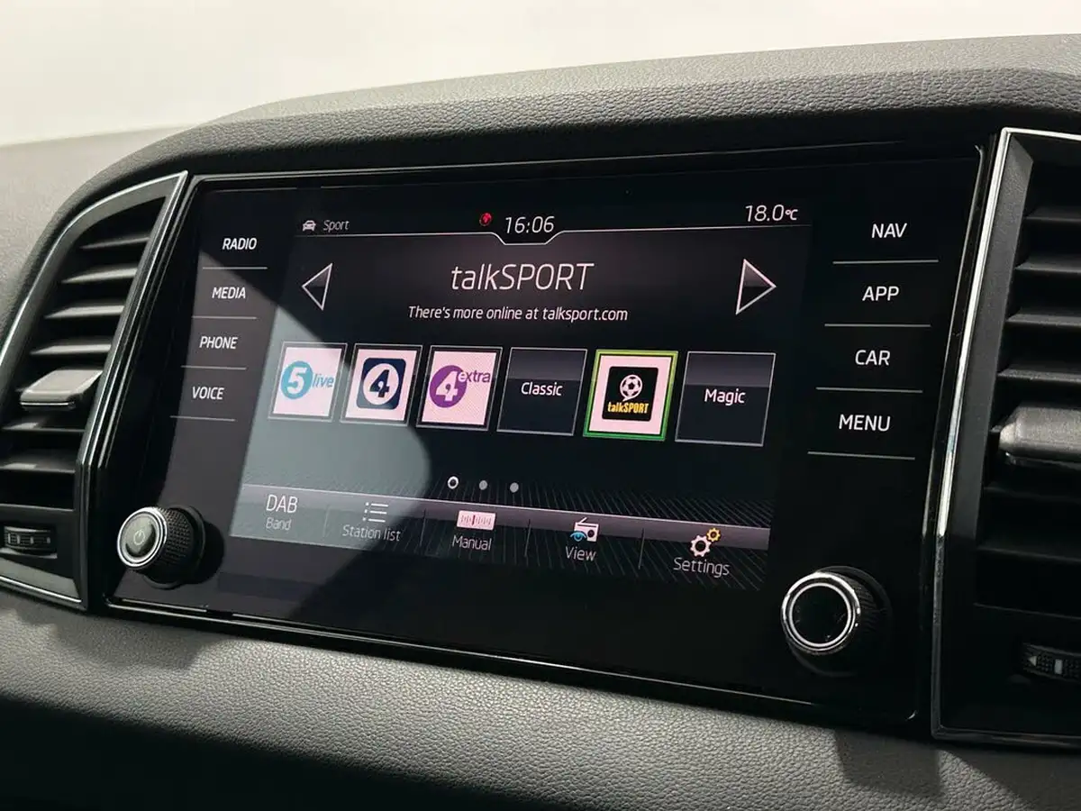 2018-skoda-karoq-16tdi-se-l-scr-1596cc-dsg-big-24