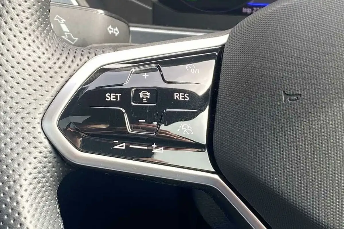 2022-volkswagen-tiguan-20tdi-r-line-150ps-big-13