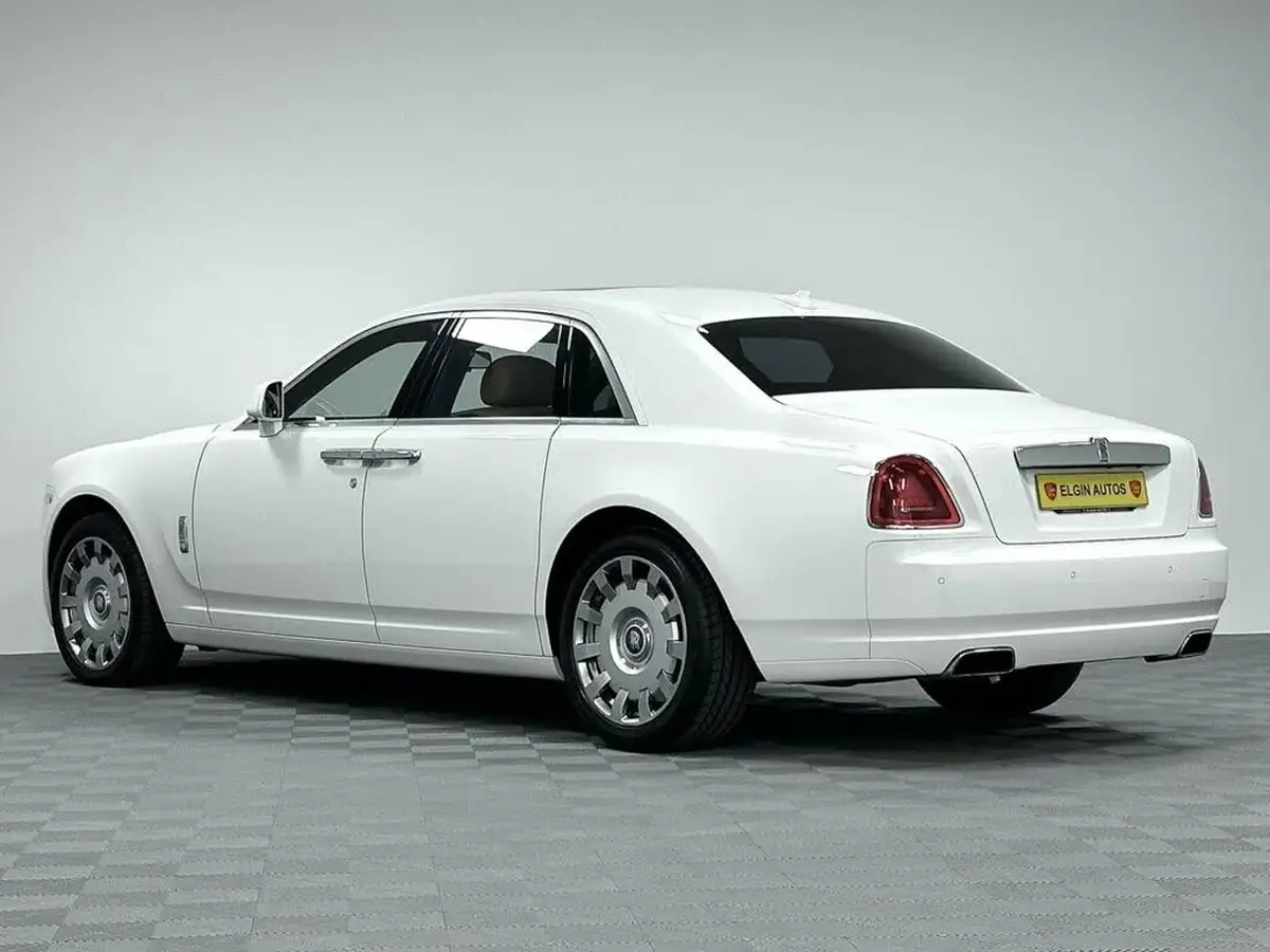 2013-rolls-royce-ghost-66-big-5