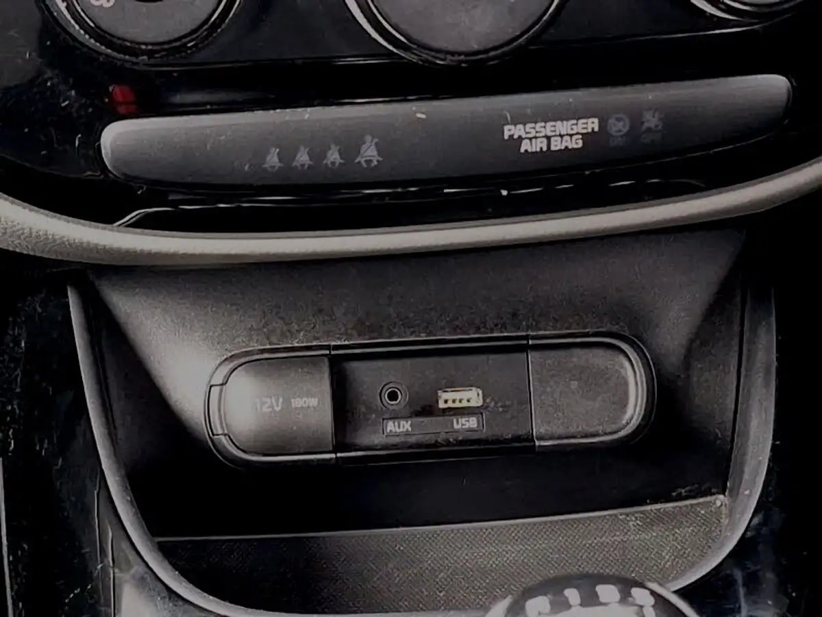 2016-kia-soul-16crdi-connect-big-10