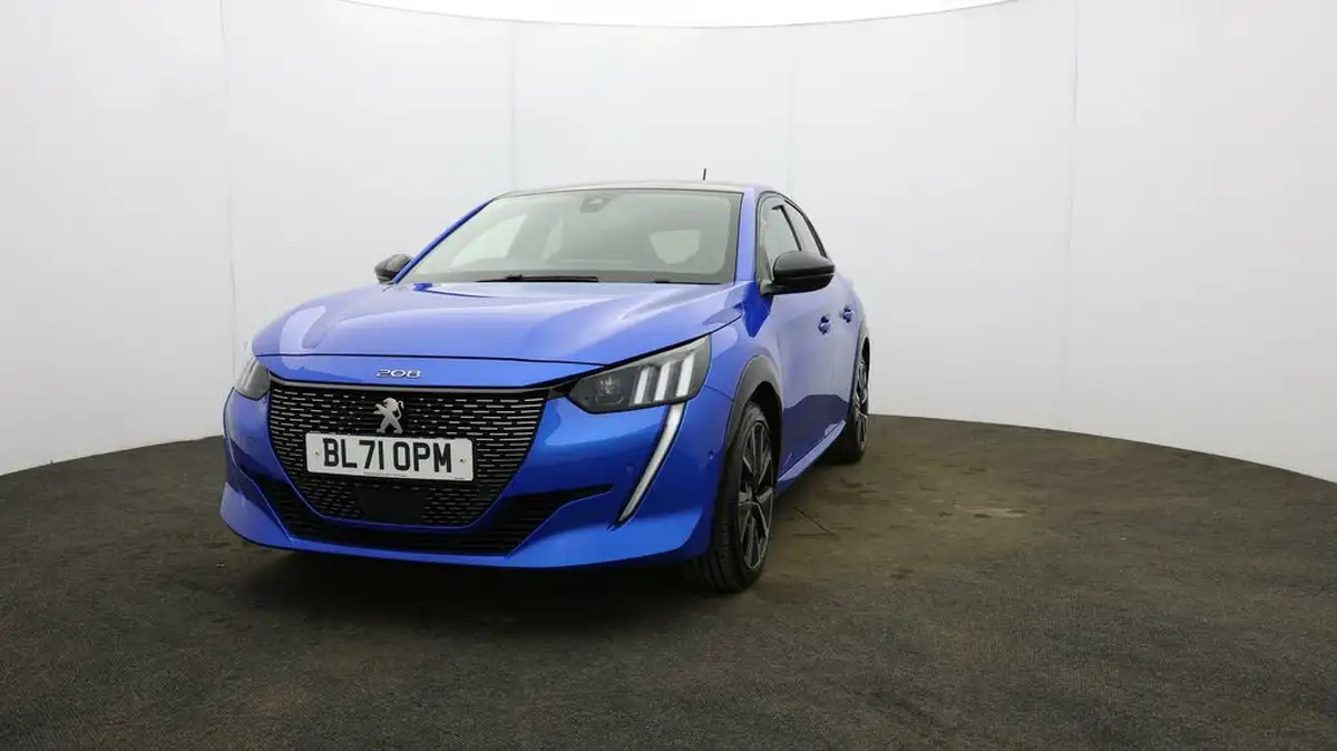 2022-peugeot-208-15-bluehdi-gt-100bhp-big-40