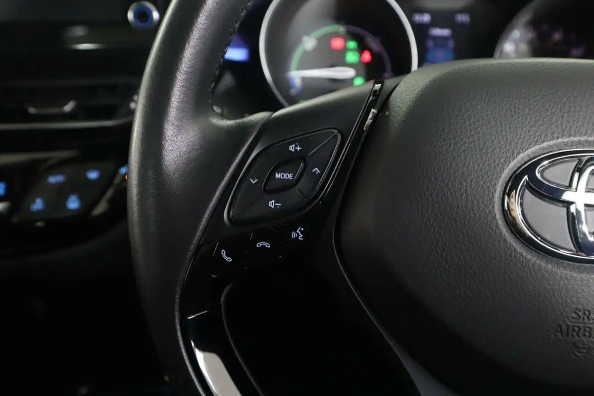 2020-toyota-c-hr-18-vvt-i-dynamic-big-15