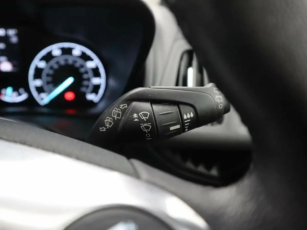 2020-ford-grand-tourneo-connect-15-zetec-120ps-powershift-big-32
