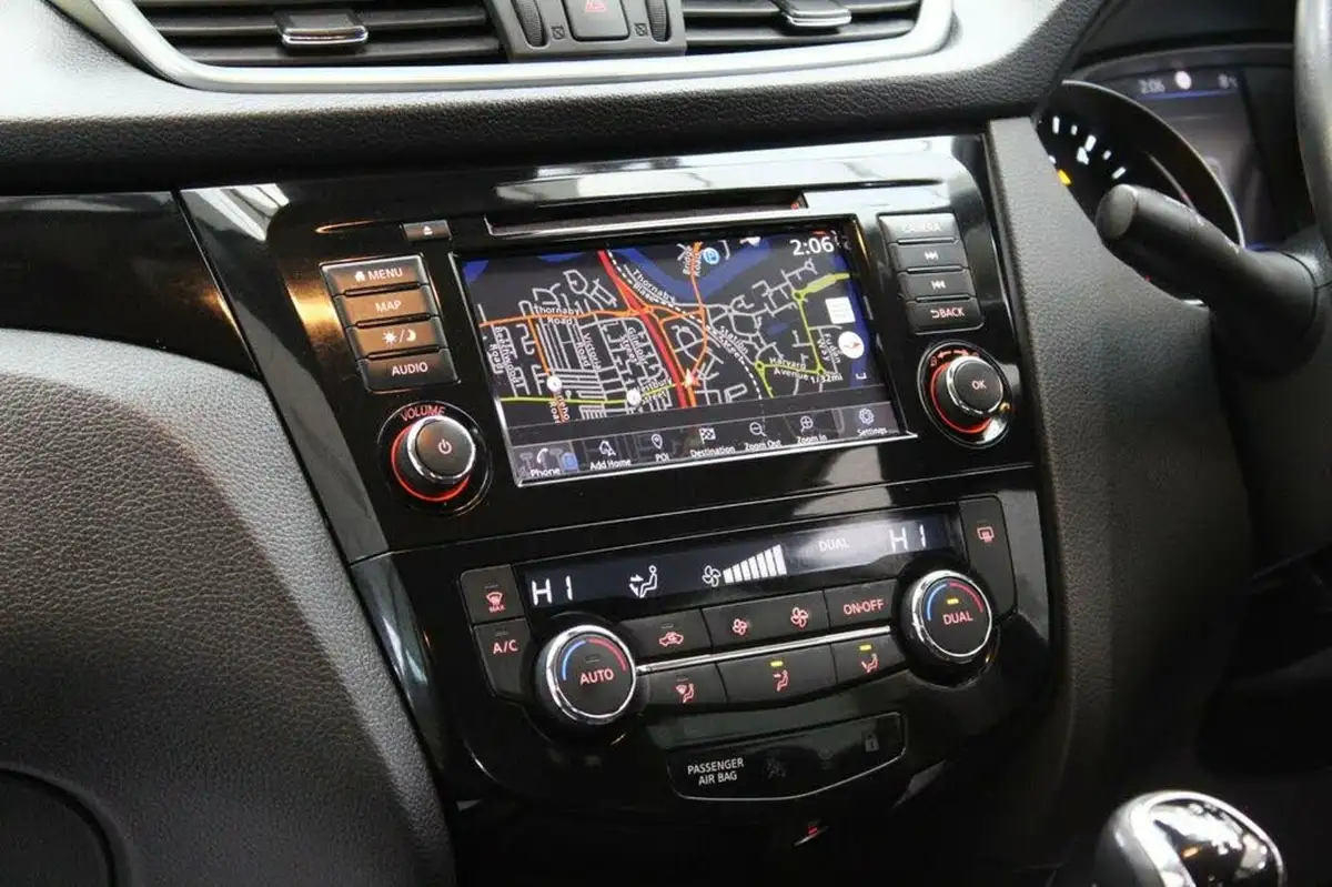 2019-nissan-qashqai-15dci-acenta-premium-heat-pack-big-19