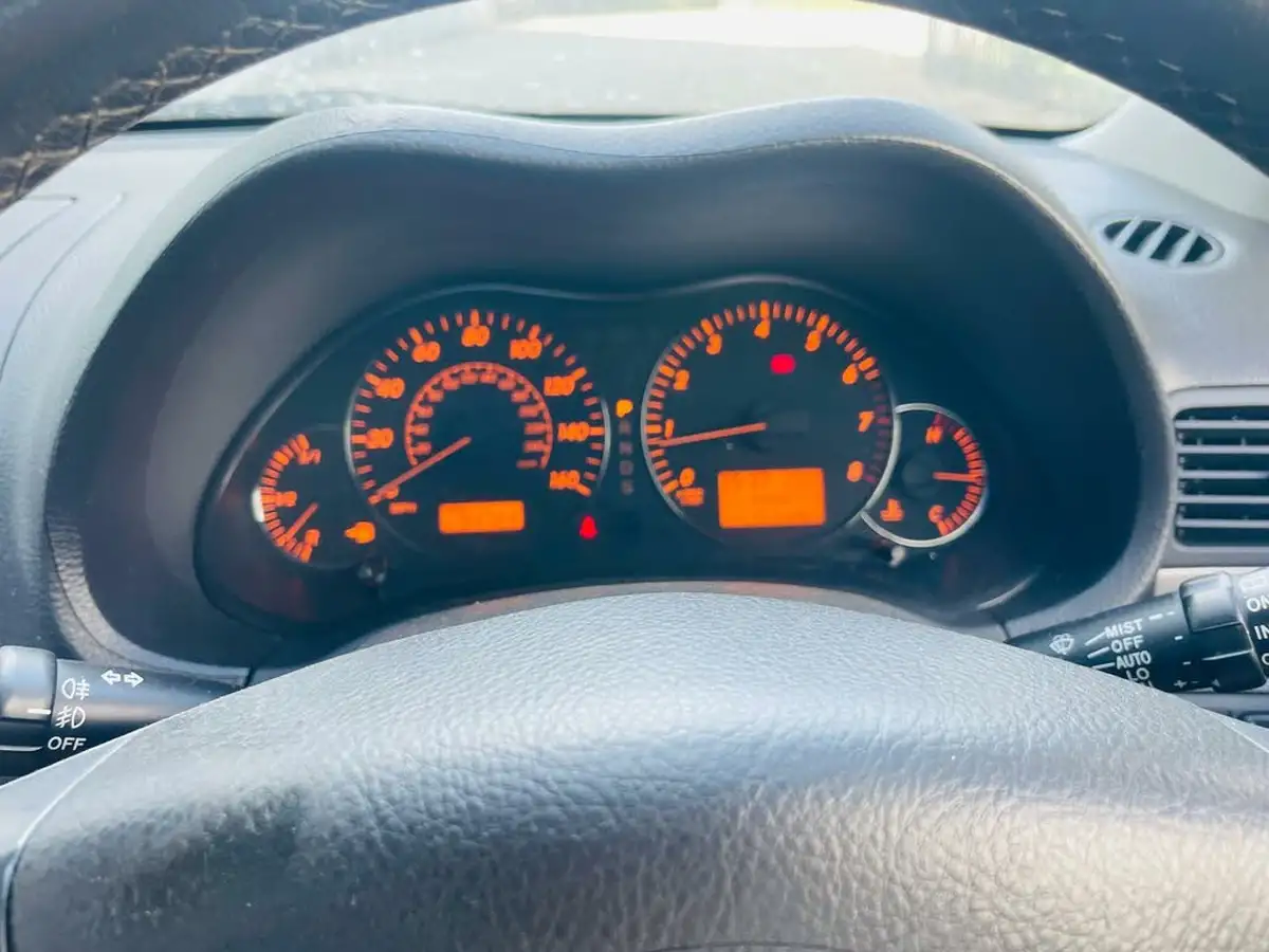 2007-toyota-avensis-20-t-spirit-hatchback-5d-auto-big-21