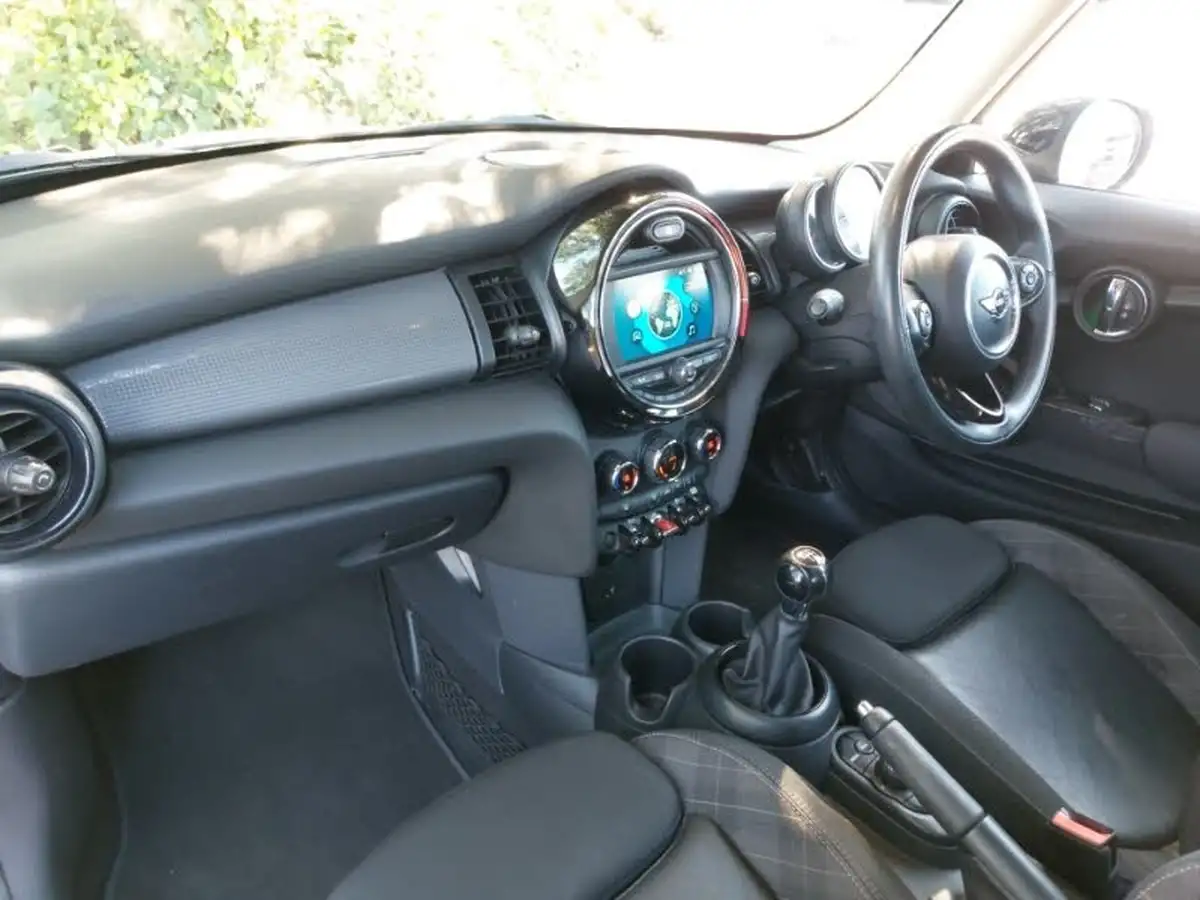 2018-mini-cooper-15-cooper-series-ii-ss-hatchback-3d-big-2