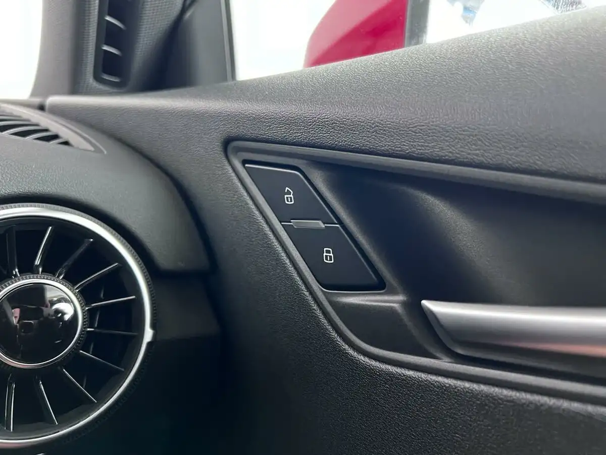 2016-audi-tt-coupe-18-tfsi-s-line-big-50