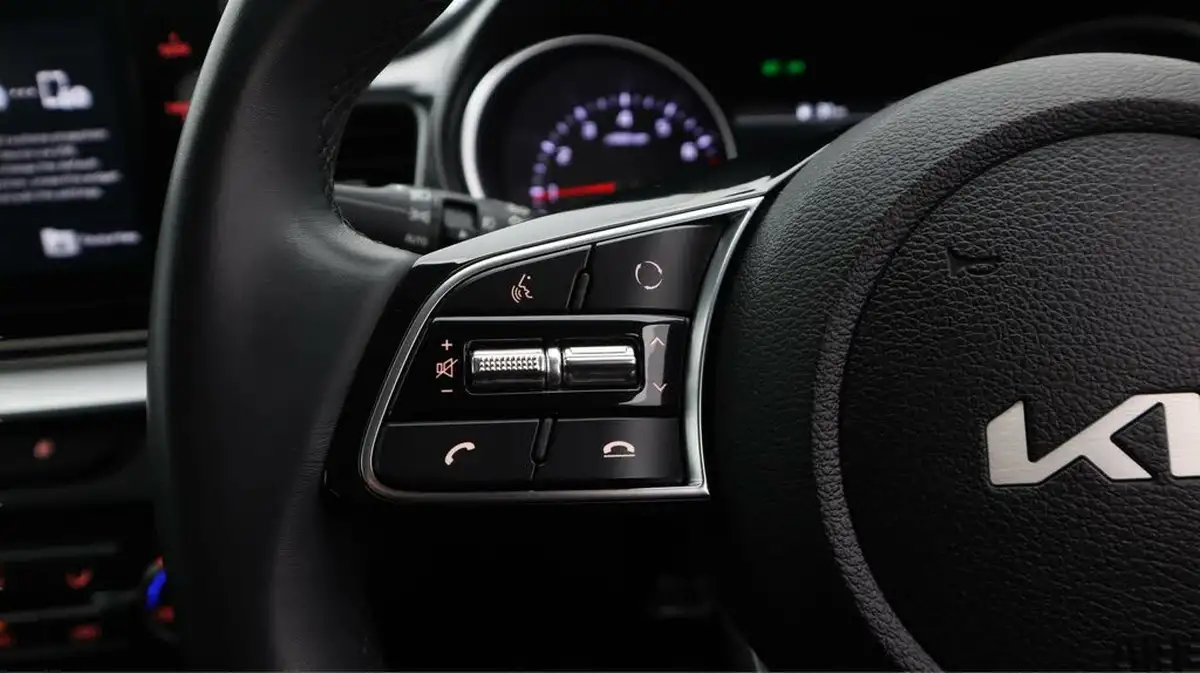 2022-kia-xceed-10-t-gdi-2-big-24