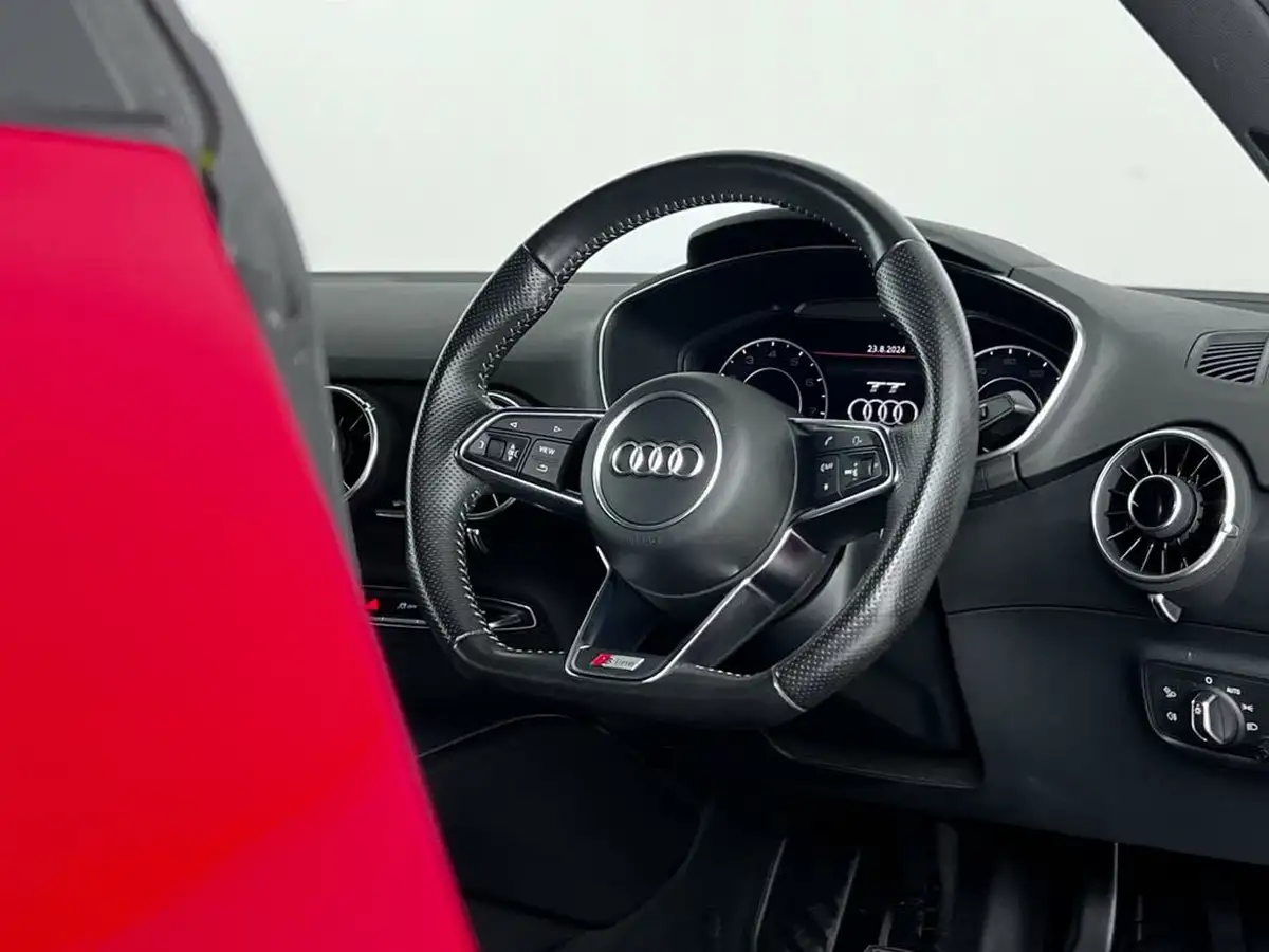 2016-audi-tt-coupe-18-tfsi-s-line-big-26