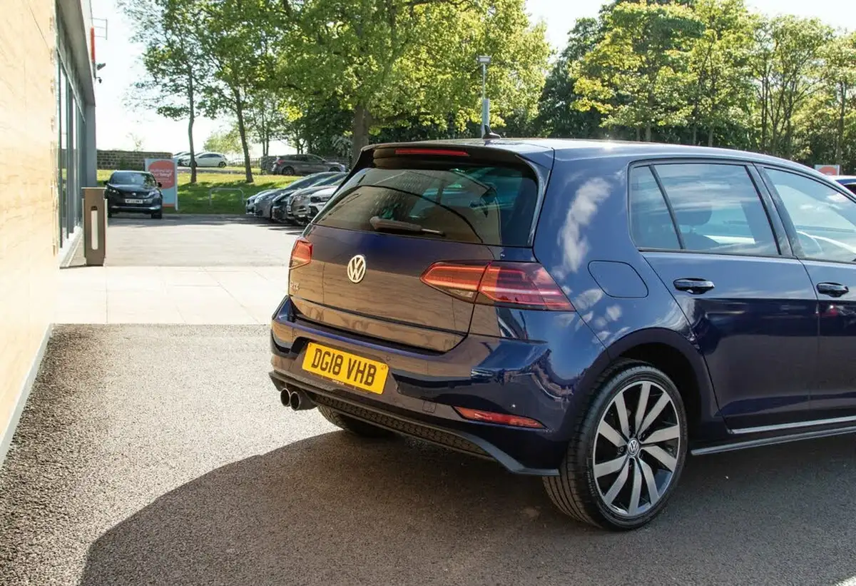 2018-volkswagen-golf-14-tsi-gte-advance-big-8