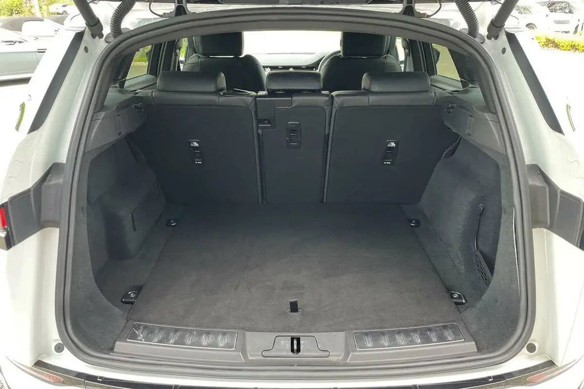 2022-land-rover-range-rover-evoque-20-d200-r-dynamic-se-big-38