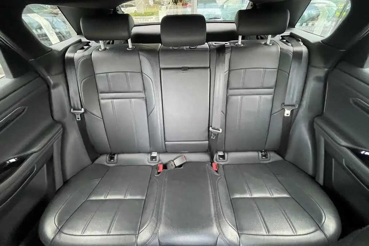 2022-land-rover-range-rover-evoque-20-d200-r-dynamic-se-big-10