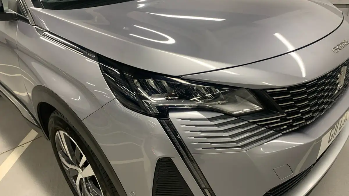 2021-peugeot-5008-suv-12-puretech-allure-premium-eat8-big-46