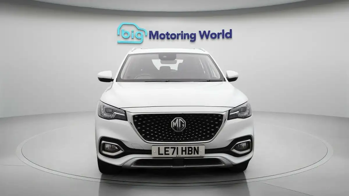2022-mg-hs-15t-gdi-exclusive-162ps-big-2