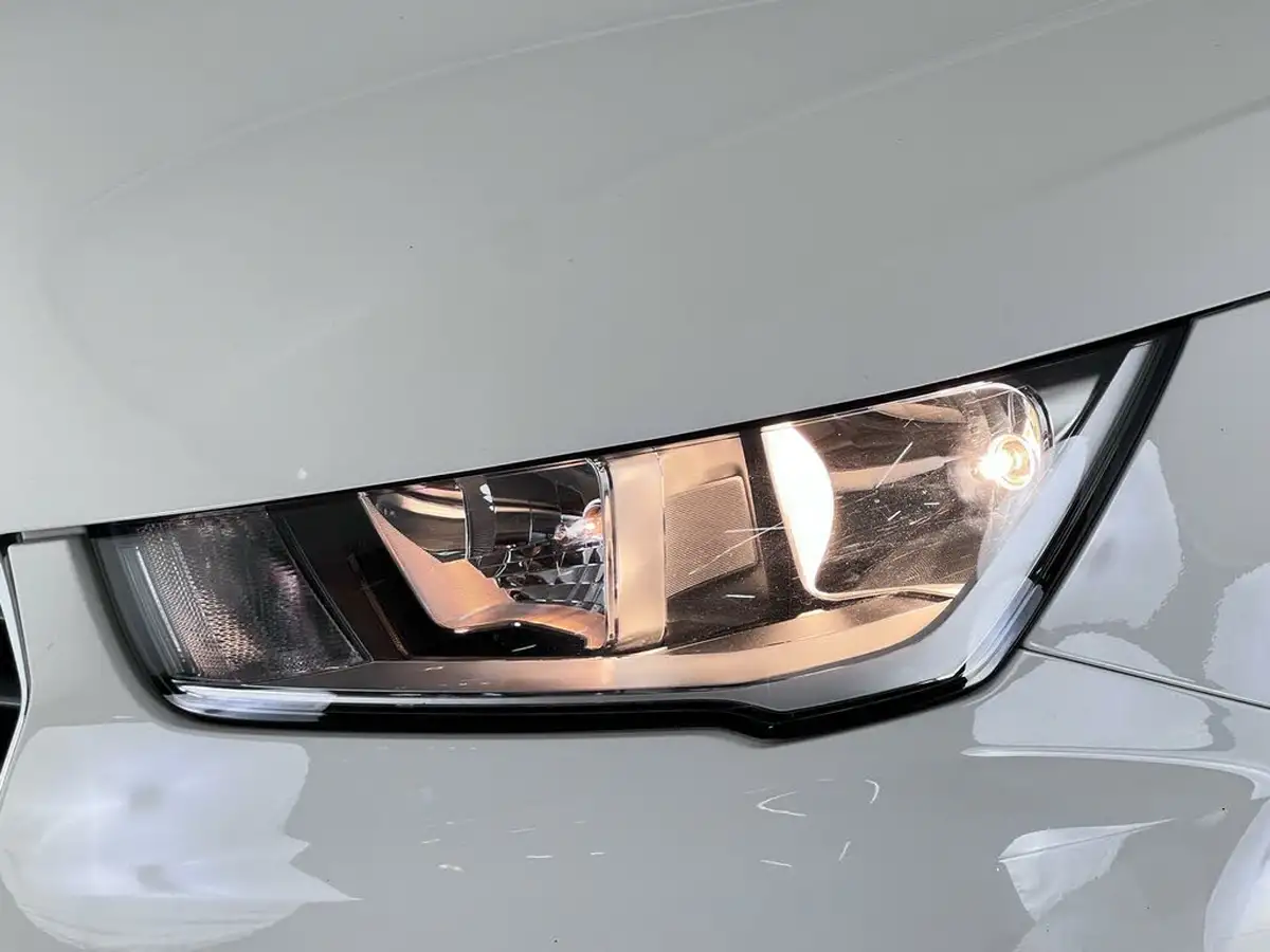 2017-audi-a1-10-tfsi-sport-hatchback-3d-s-tronic-big-7