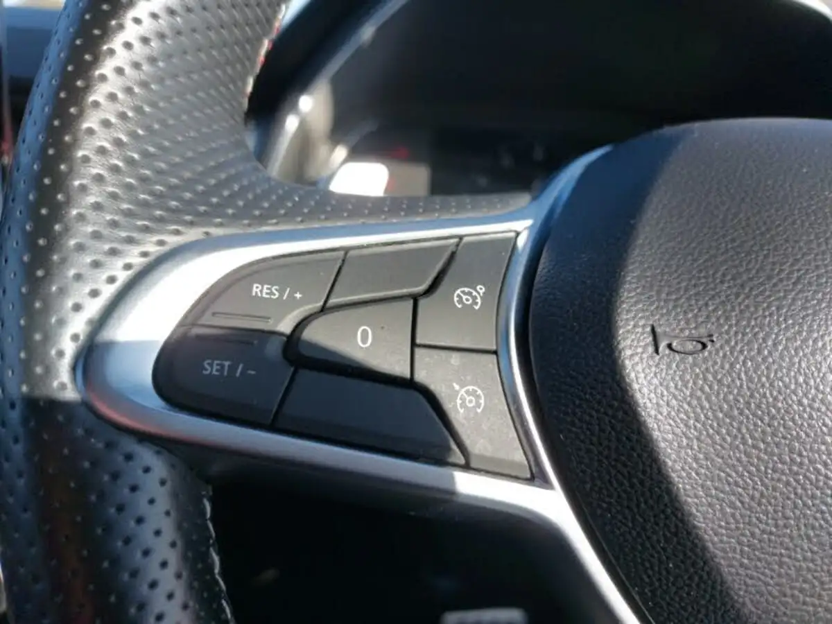 2022-renault-captur-13-tce-rs-line-edc-auto-big-14