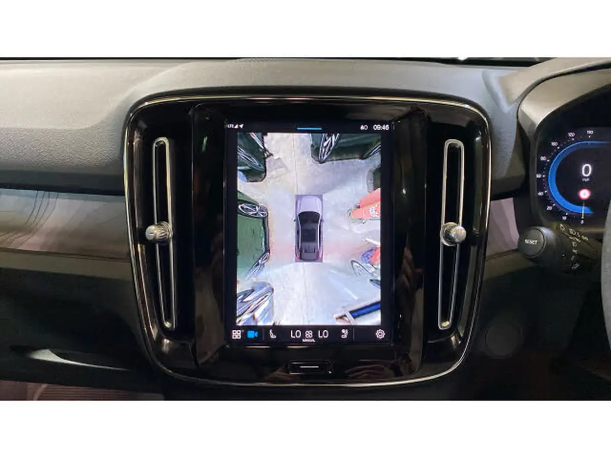 2022-volvo-c40-e-twin-recharge-pro-big-35