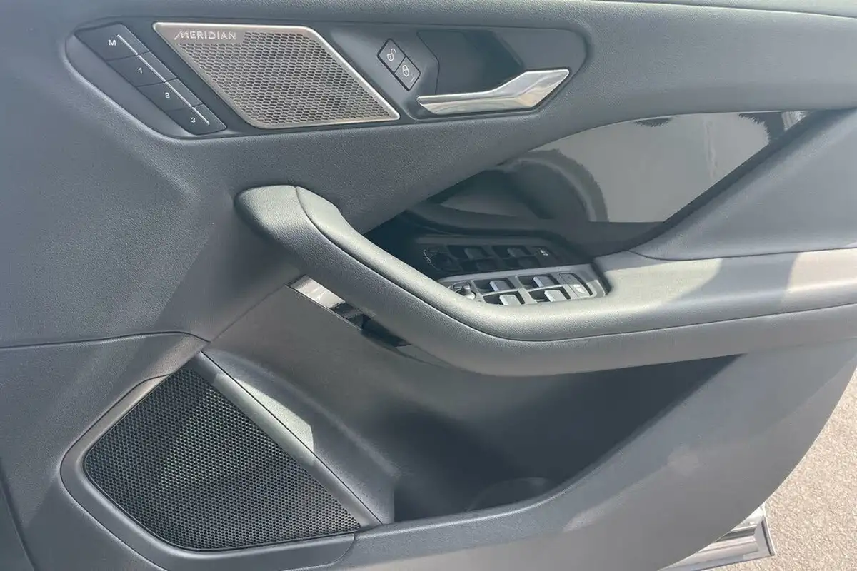 2020-jaguar-i-pace-ev400-s-big-50