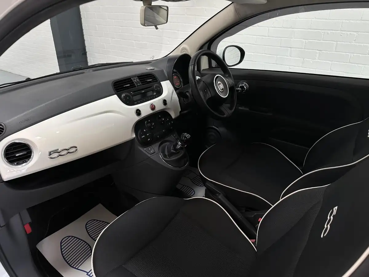 2015-fiat-500-09-lounge-85bhp-twinair-ss-big-17