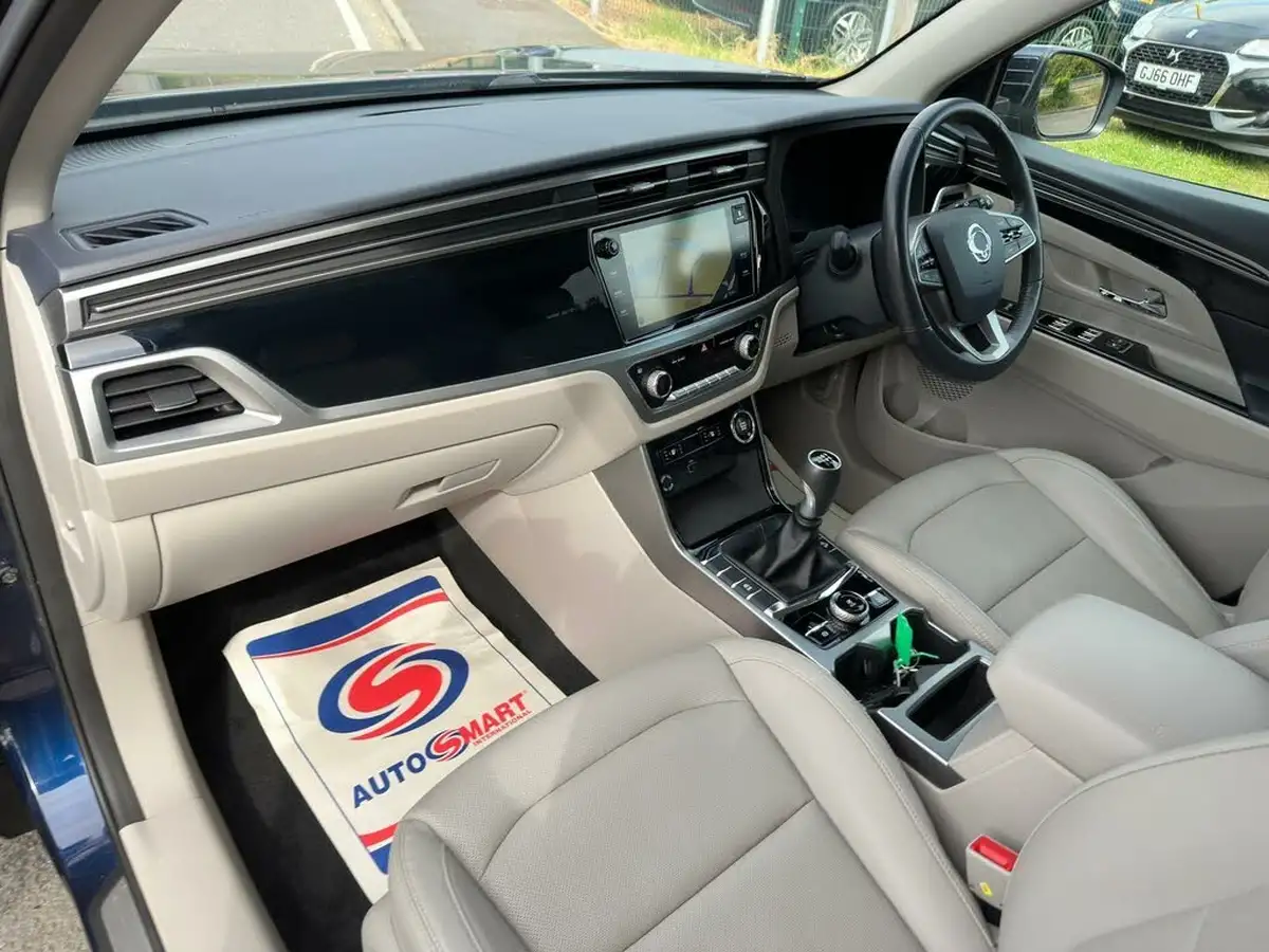 2020-kgm-ssangyong-korando-15-ultimate-big-26
