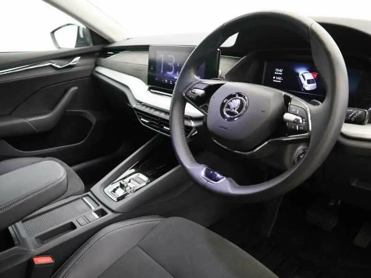 2024-skoda-octavia-15-tsi-e-tec-se-l-hatchback-big-5