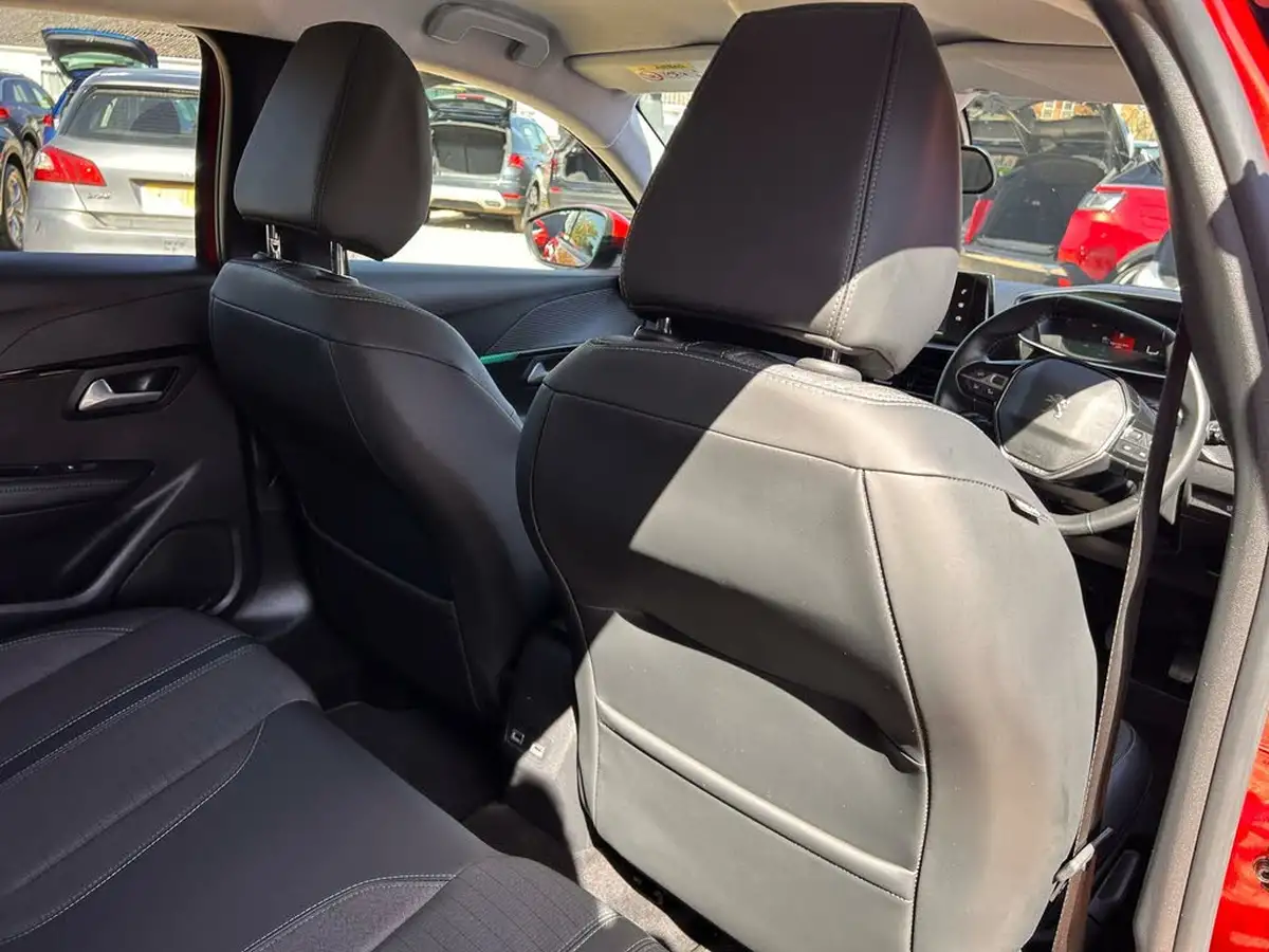 2021-peugeot-208-12-puretech-allure-premium-100bhp-big-20
