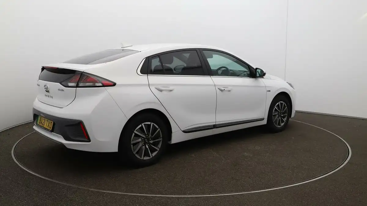 2021-hyundai-ioniq-e-premium-se-electric-100kw-big-45