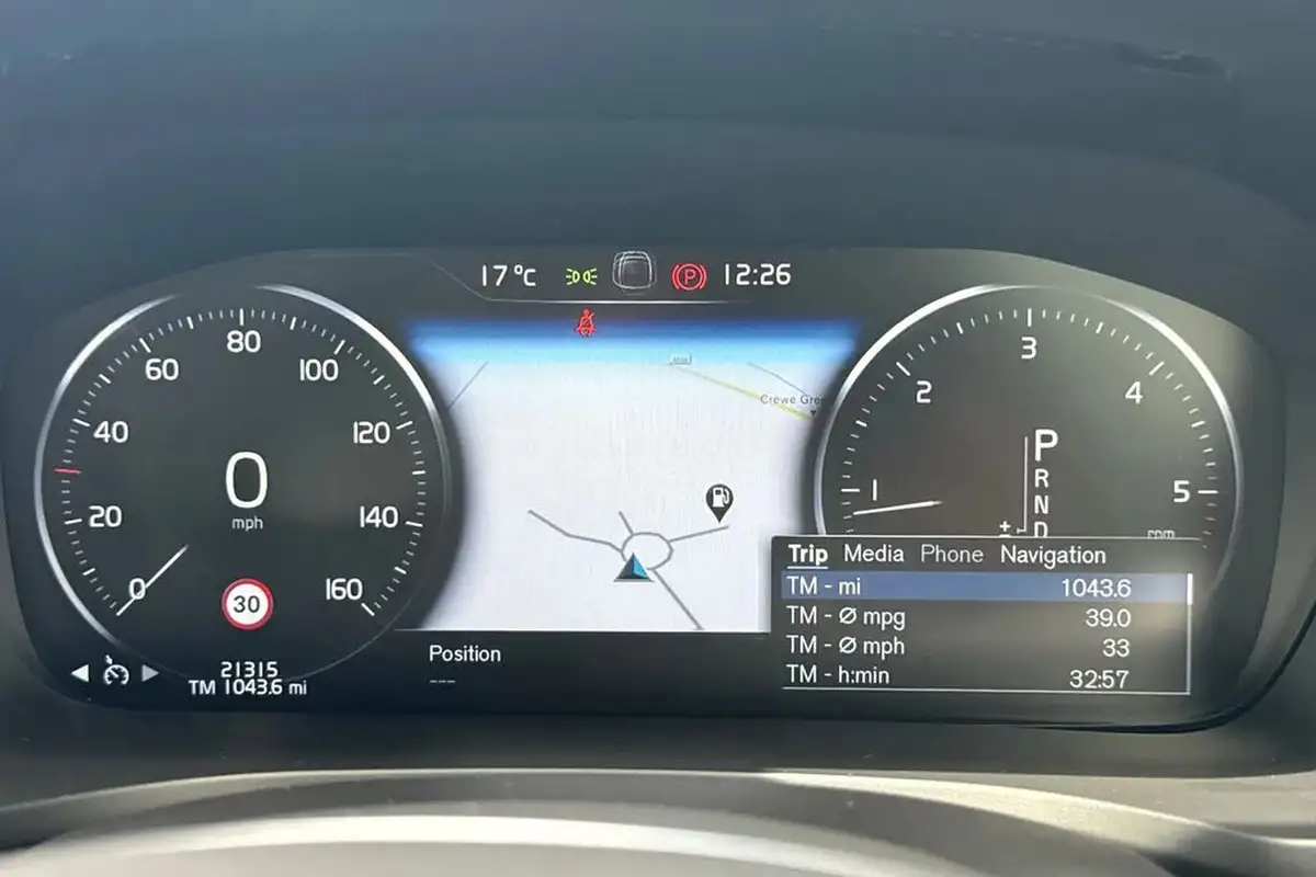 2019-volvo-v60-20td-d4-cross-country-big-55