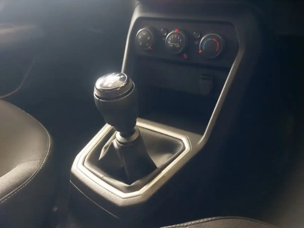 2023-dacia-sandero-10-tce-expression-90bhp-big-9