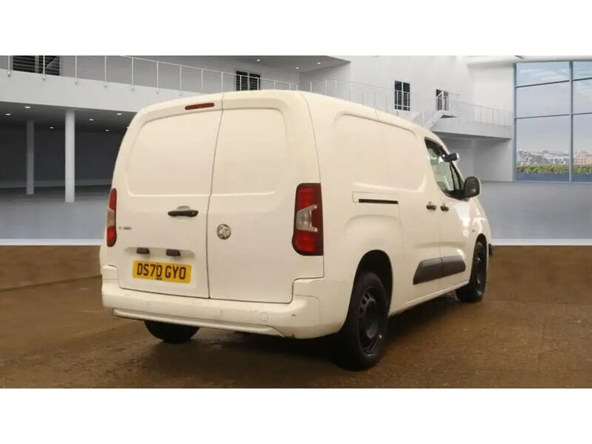 2020-vauxhall-combo-15cdti-sportive-2300-100pseu6d-t-l2h1-crewcab-big-5