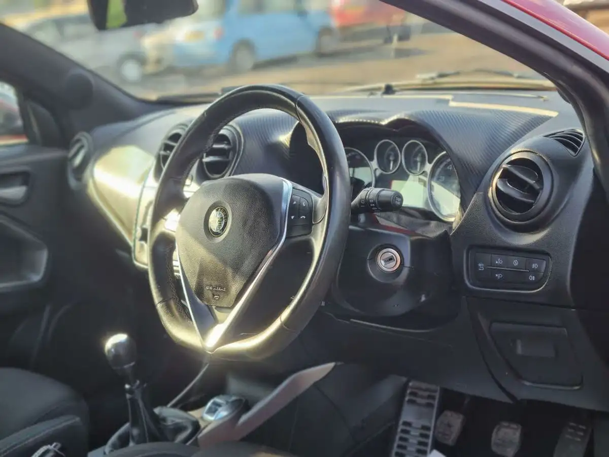 2015-alfa-romeo-mito-09-qv-line-big-16