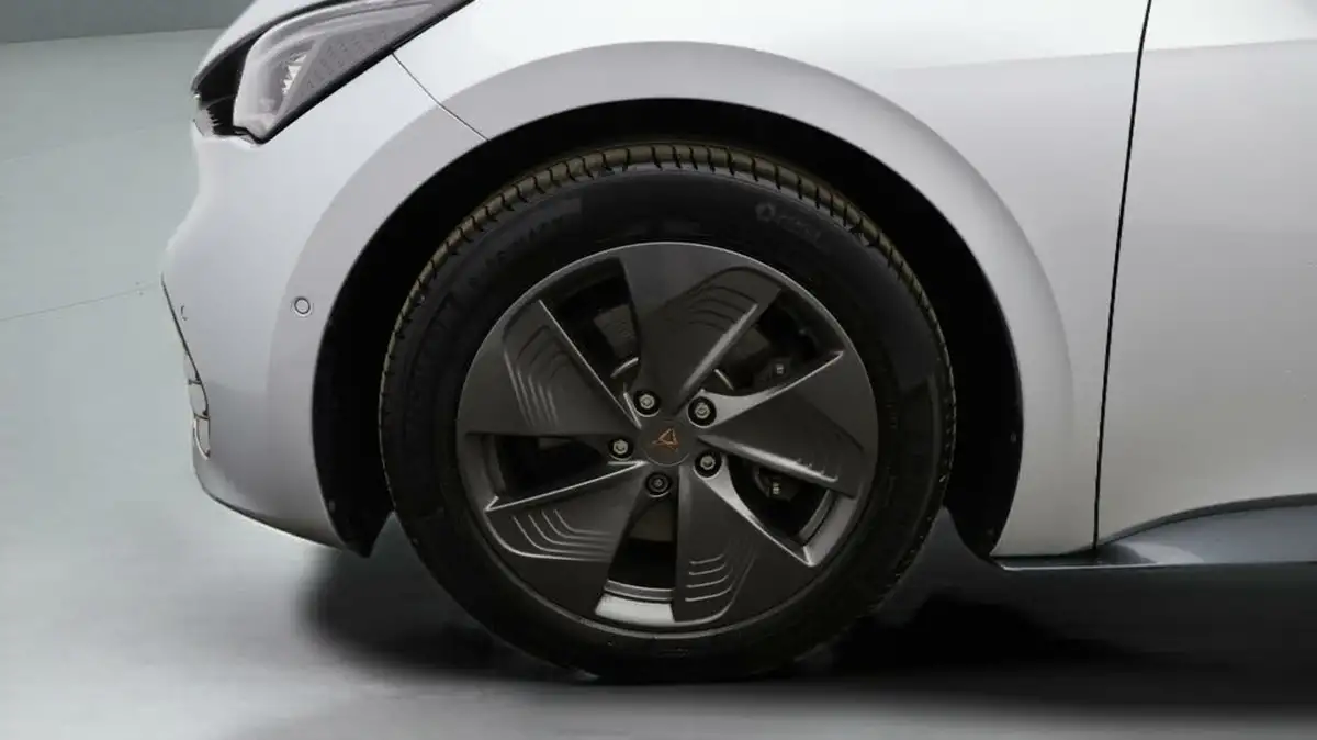 2022-cupra-born-e-v1-big-17