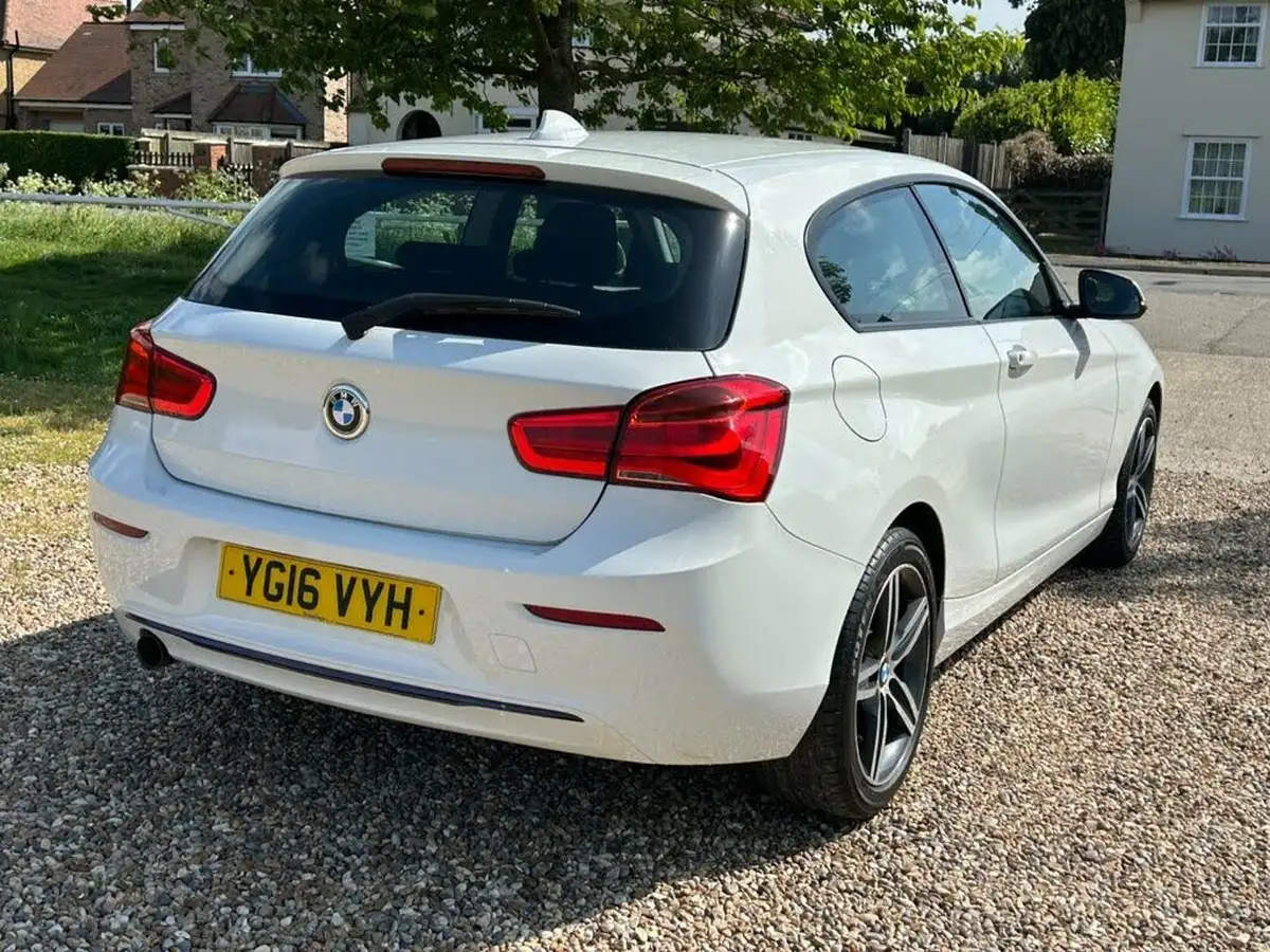 2016-bmw-1-series-15td-116d-sport-3d-big-43