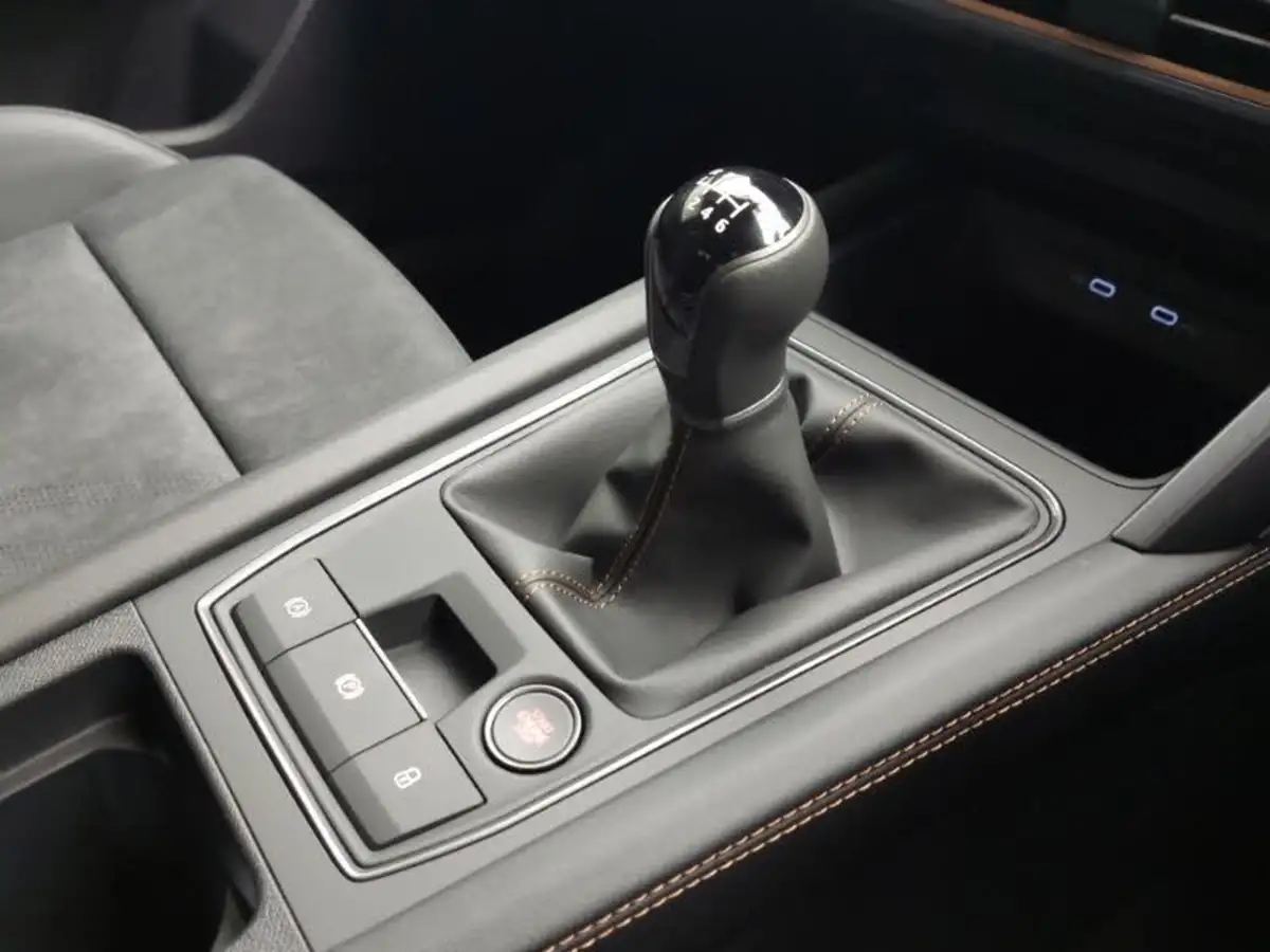 2025-cupra-formentor-15-tsi-v2-big-16