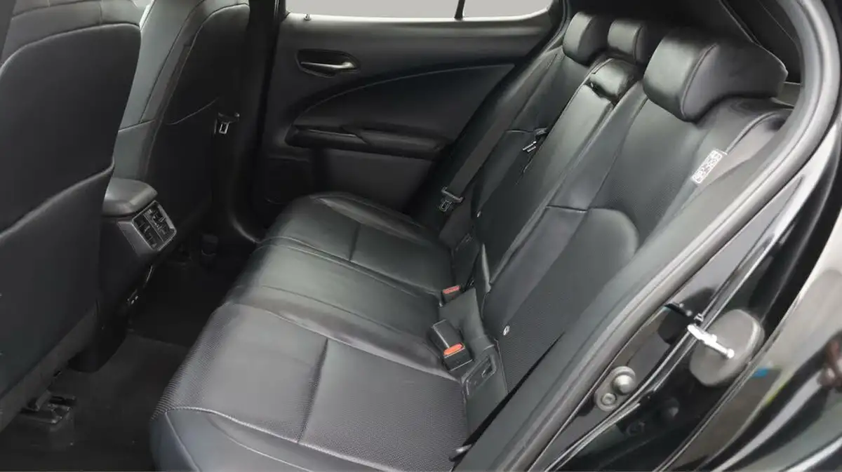 2022-lexus-ux-250h-20-ux-184bhp-without-navigation-big-16