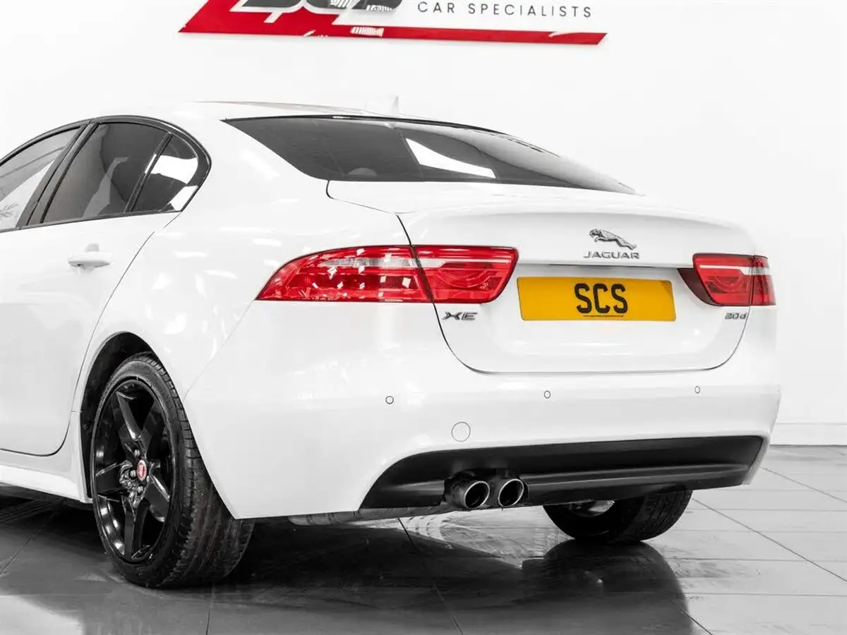 2017-jaguar-xe-20d-r-sport-180ps-1999cc-big-28