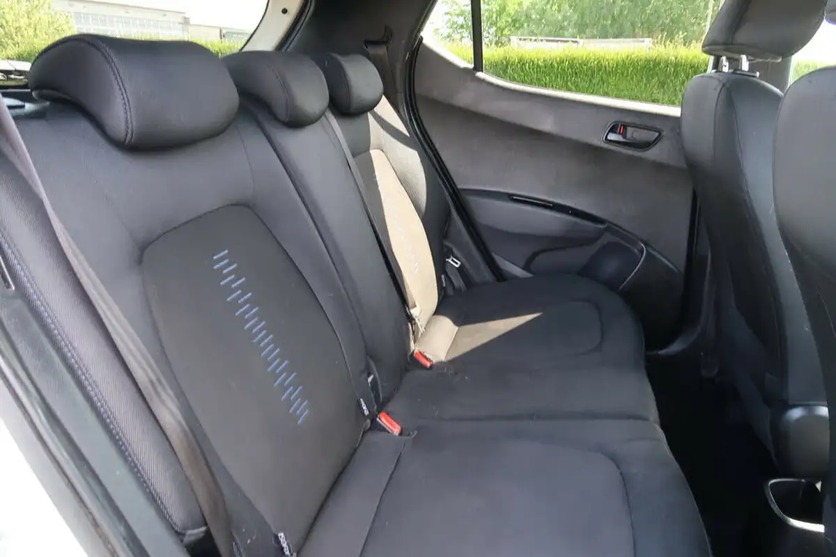 2018-hyundai-i10-10-go-se-66ps-big-29