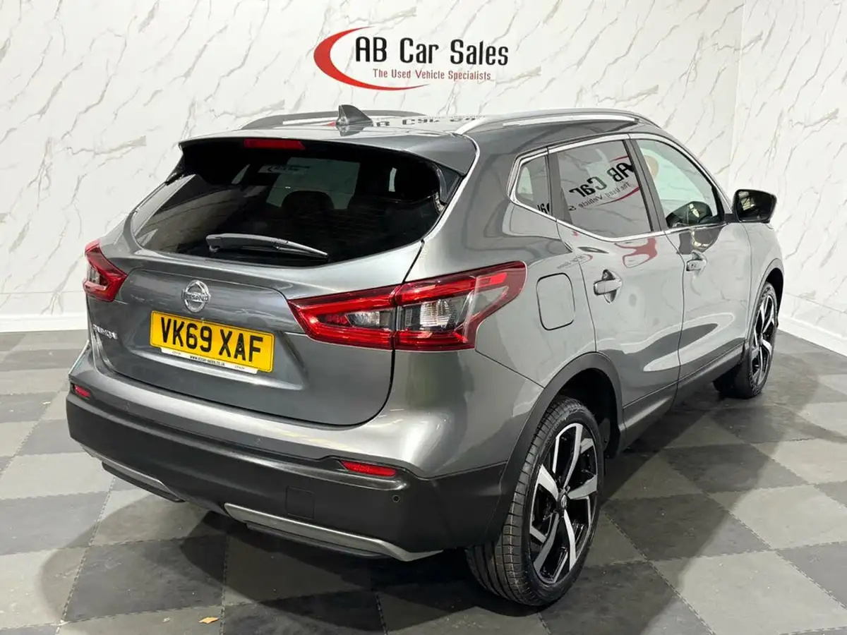 2019-nissan-qashqai-13-dig-t-tekna-160ps-dct-big-8