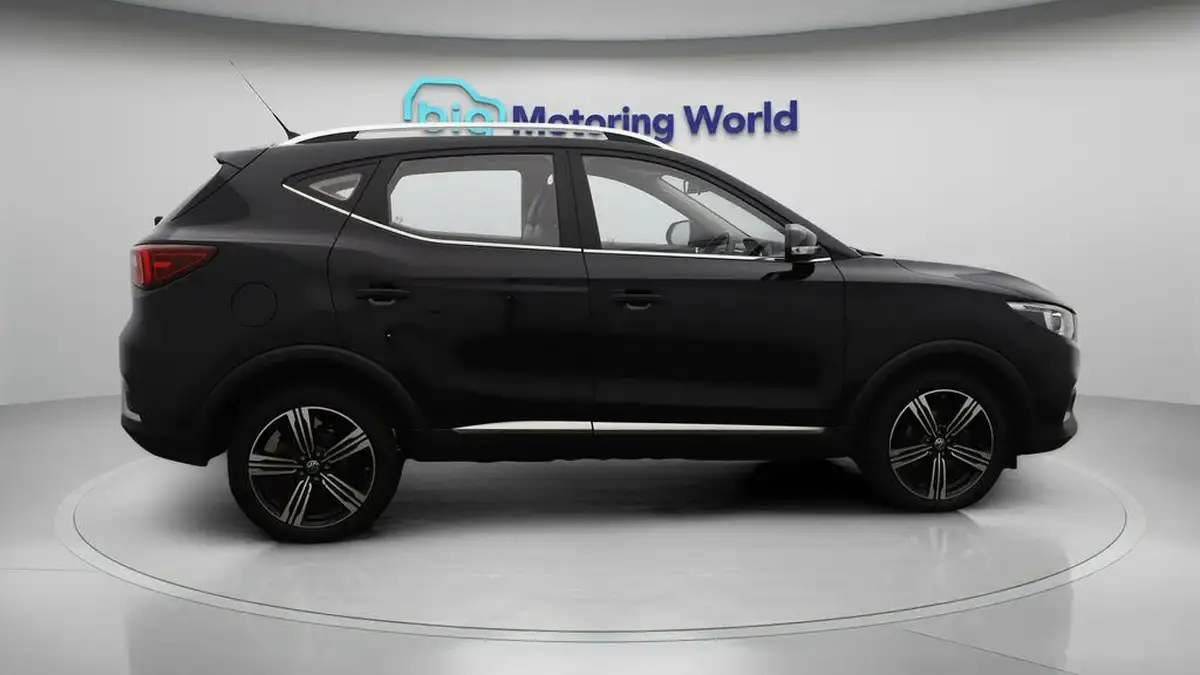2019-mg-zs-suv-10t-gdi-exclusive-111ps-big-8