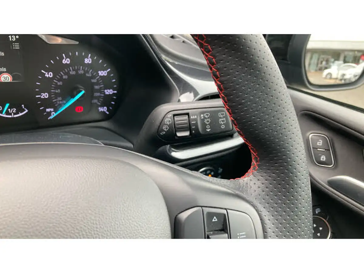 2020-ford-fiesta-big-34