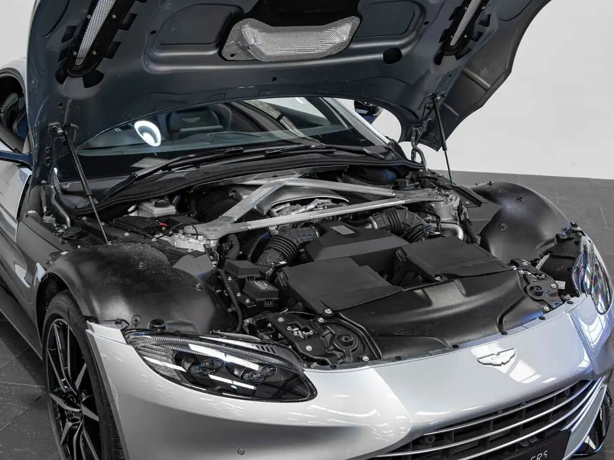 2019-aston-martin-vantage-40-v8-vantage-big-24