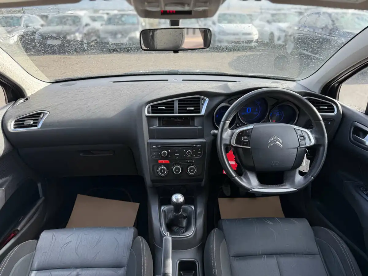2015-citroen-c4-16td-vtr-big-51