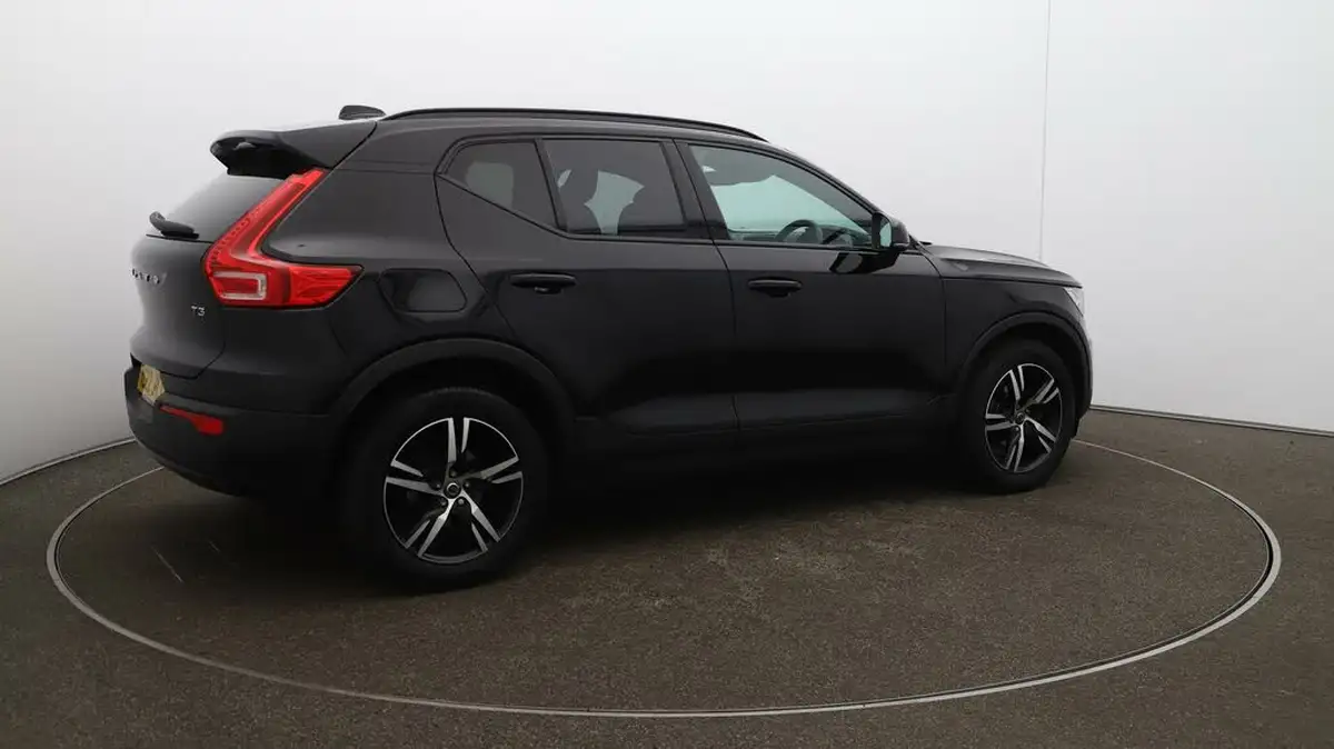 2022-volvo-xc40-15-t3-r-design-auto-big-50