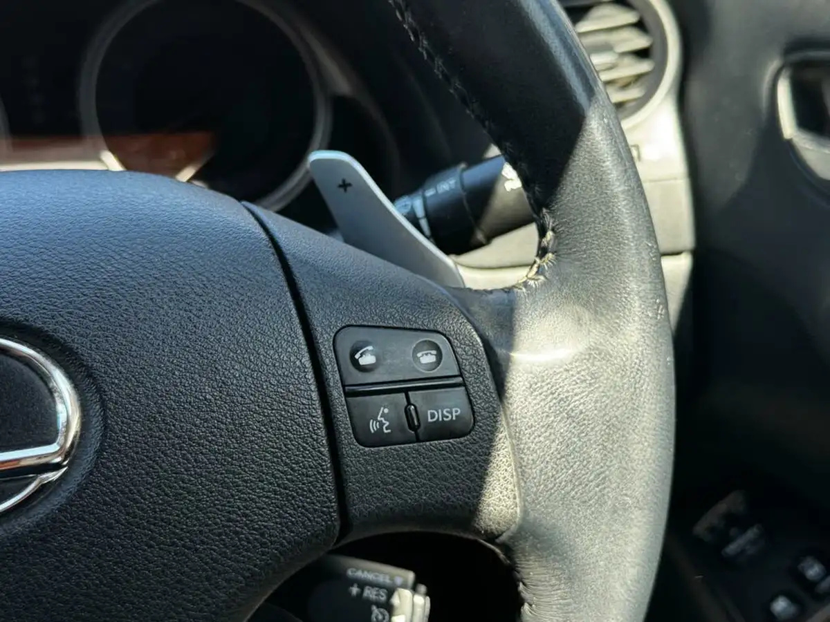 2007-lexus-is-250-25-se-auto-big-37