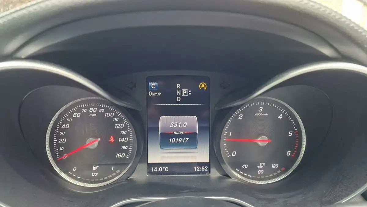 2014-mercedes-benz-c-class-21cdi-c220-amg-line-premiumss-saloon-4d-7g-tronic-plus-big-15