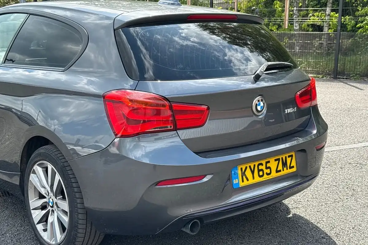2015-bmw-1-series-15td-116d-sport-116bhp-3d-big-7